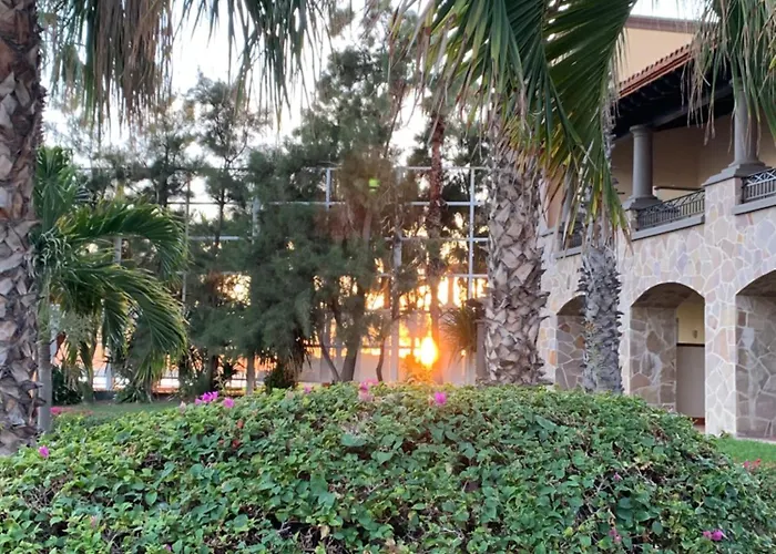Pueblo Bonito Sunset Resort *